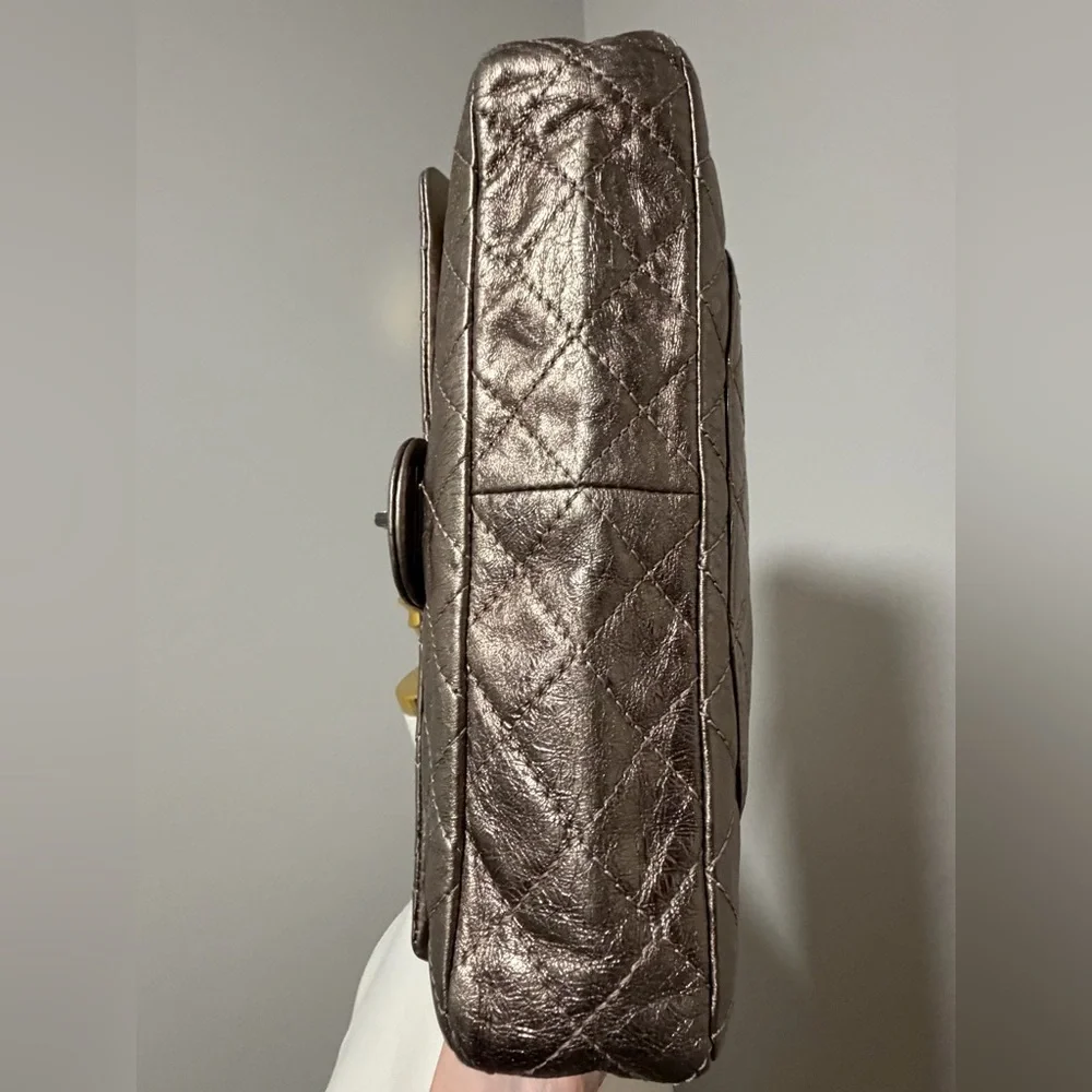 Chanel Reissue 2.55 Metallic Aged Calfskin Flap Bag - Picture 14 of 16